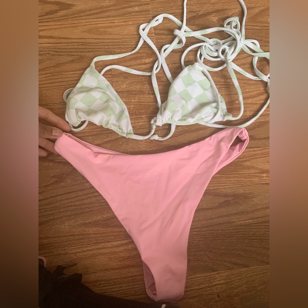 Frankie’s bikini set